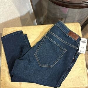 NWT Hollister high rise super skinny size 11 r